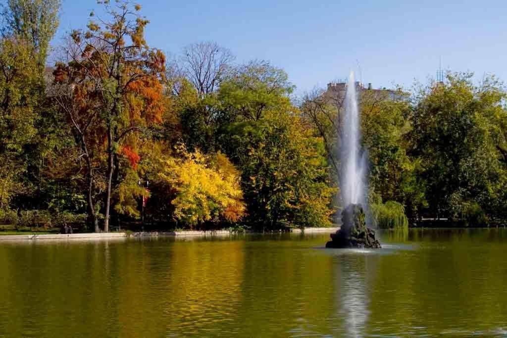 Central Park Bucureşti Rom bilde